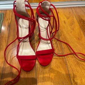 Red Gladiator-Style Strappy Suede Women's Heels
Worn out once
Priced to go!
